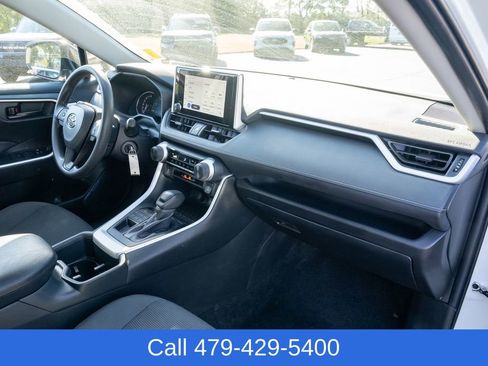 Used 2024 Toyota RAV4 LE image 38