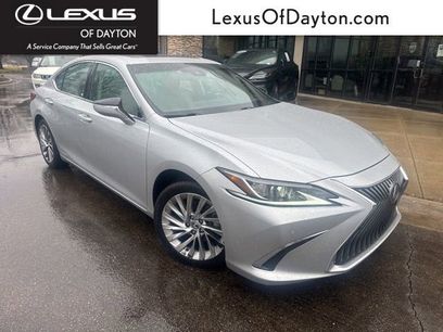 Used 2021 Lexus ES 300h w/ Accessory Package