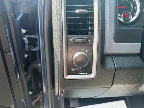Used 2019 RAM 1500 Tradesman RWD image 17