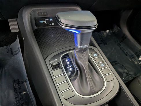 Used 2025 Hyundai Kona SEL FWD image 11