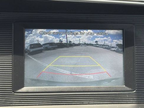 Used 2020 Hyundai Elantra SE FWD image 28