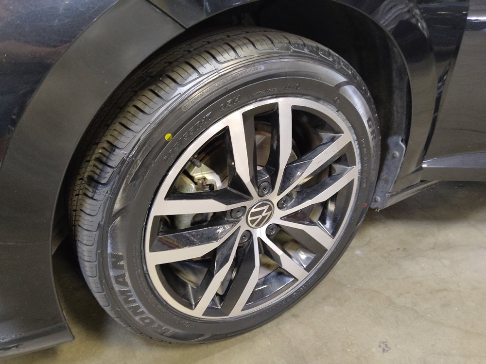 Used 2025 Volkswagen Jetta SE FWD image 31