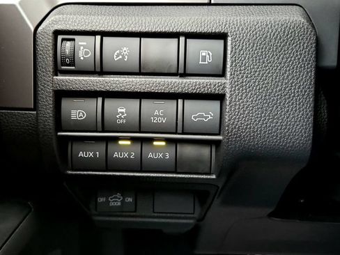 Used 2025 Toyota Tacoma TRD Sport w/ TRD Sport Premium Package AWD/4WD image 41