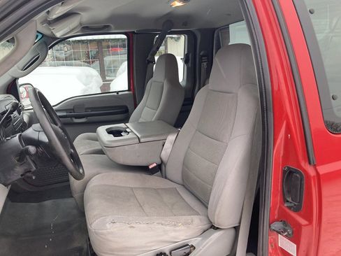 Used 2005 Ford F250 2WD SuperCab Super Duty image 7