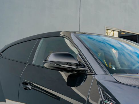 Used 2025 Lamborghini Urus SE image 34