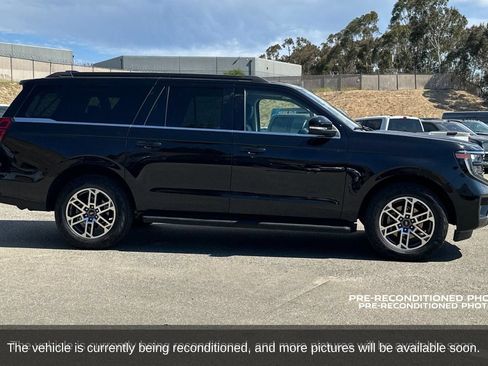 Used 2025 Ford Expedition Max Active AWD/4WD image 7