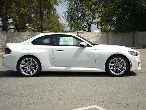 New 2026 BMW M2 w/ Lighting Package RWD image 6