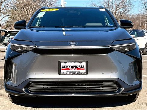 Used 2025 Toyota bZ4X AWD w/ Weather Package image 3
