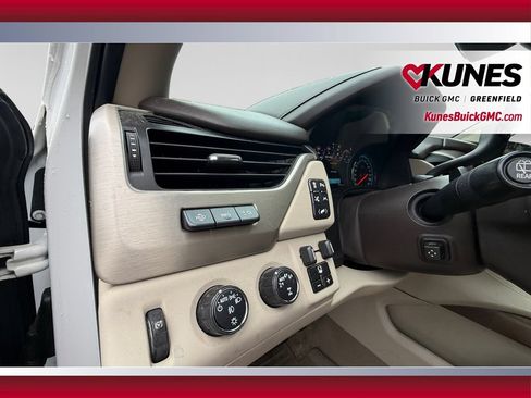 Used 2020 GMC Yukon Denali w/ Open Road Package AWD/4WD image 18