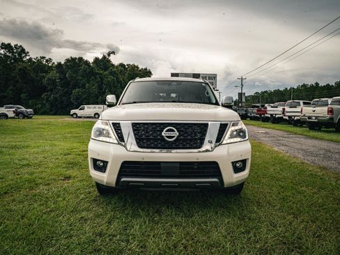 Used 2020 Nissan Armada Platinum w/ Captain's Chairs Package RWD image 2