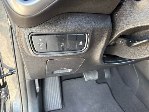 Used 2022 Kia Soul LX image 14