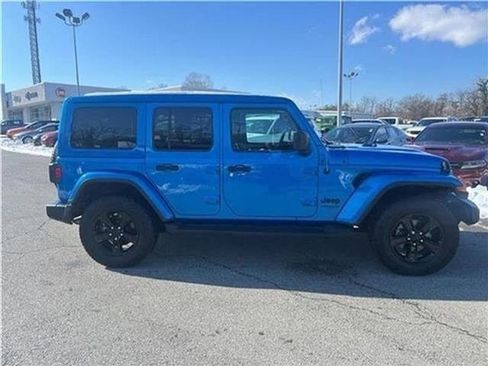 Used 2022 Jeep Wrangler Unlimited Sahara image 44