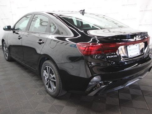 Used 2023 Kia Forte LXS w/ LXS Technology Package image 4