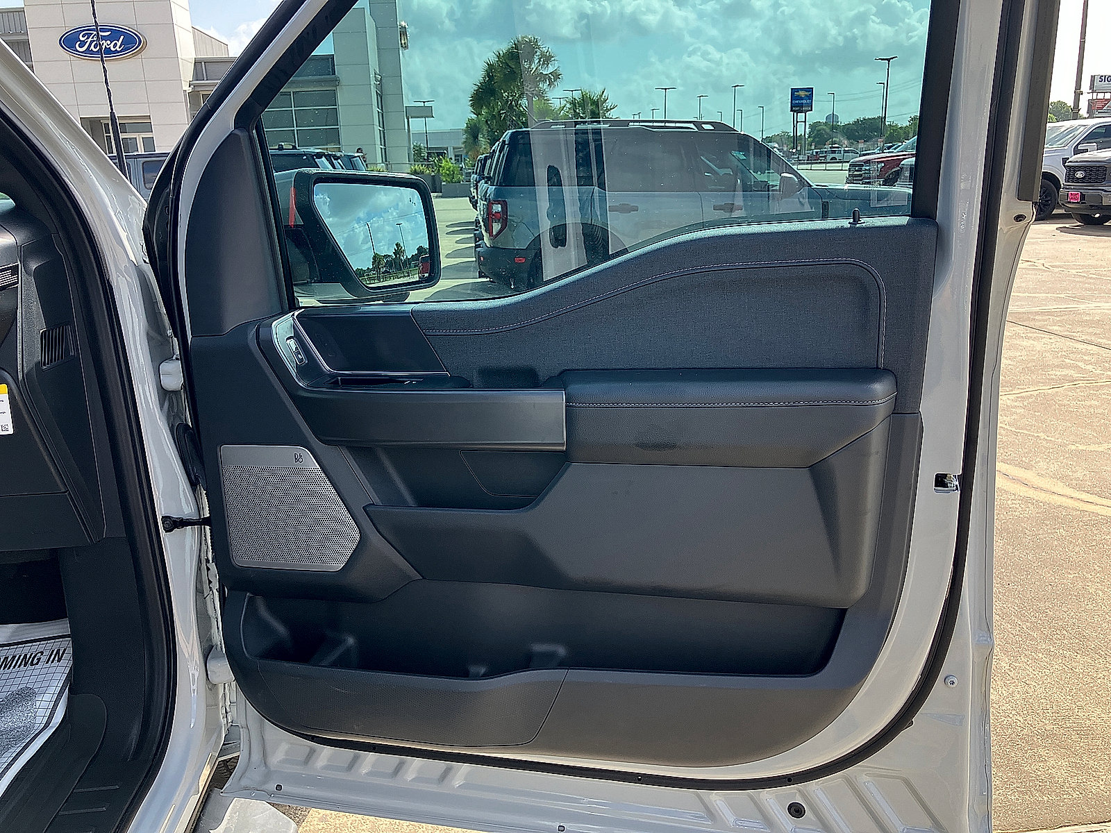 Used 2024 Ford F150 Lariat w/ Bed Utility Package AWD/4WD image 13