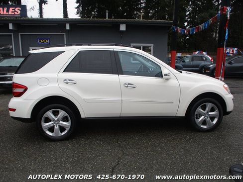 Used 2011 Mercedes-Benz ML 350 BlueTEC 4MATIC image 9