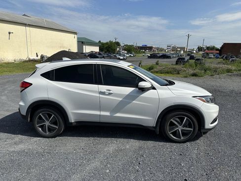 Used 2021 Honda HR-V EX-L image 9