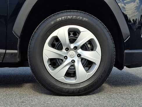 Used 2023 Toyota RAV4 LE AWD/4WD image 8