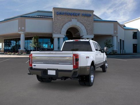 New 2026 Ford F450 King Ranch w/ FX4 Off-Road Package image 8