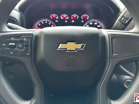 Used 2025 Chevrolet Silverado 1500 Custom image 26