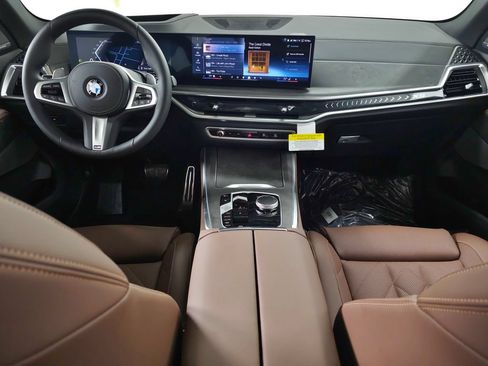 Used 2026 BMW X5 xDrive40i w/ M Sport Package AWD/4WD image 8