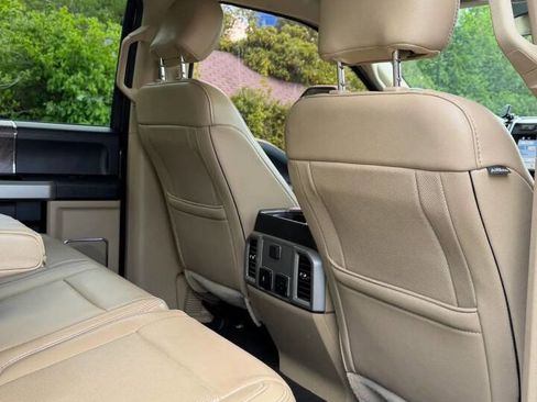 Used 2019 Ford F250 Lariat w/ Lariat Ultimate Package AWD/4WD image 25