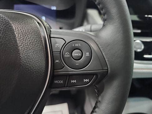 Used 2025 Toyota Corolla FX w/ Convenience Package image 18