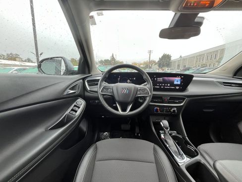 Used 2025 Buick Encore GX Preferred image 32