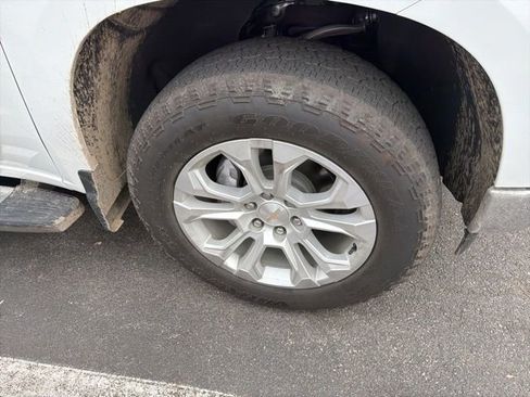 Used 2024 Chevrolet Silverado 1500 LTZ image 9