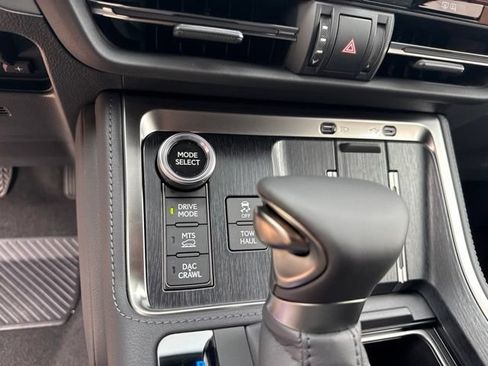 New 2026 Lexus GX 550 AWD/4WD image 22