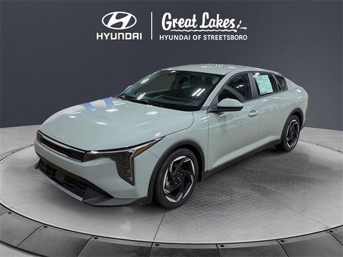 Used 2025 Kia K4 EX image 1