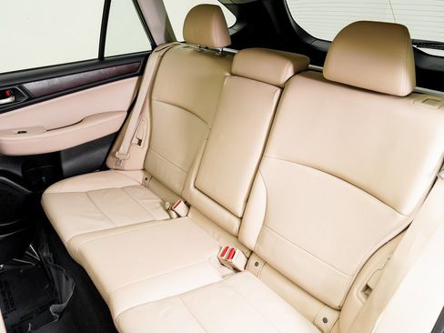 Used 2016 Subaru Outback 2.5i Limited image 25