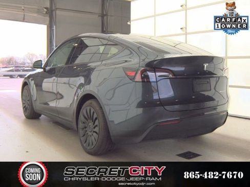 Used 2024 Tesla Model Y Long Range AWD/4WD image 6