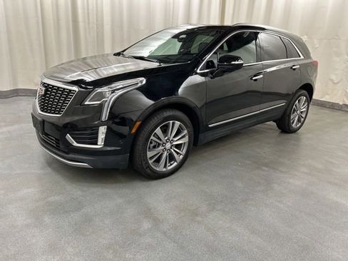 Used 2024 Cadillac XT5 Premium Luxury w/ Technology Package AWD/4WD image 2