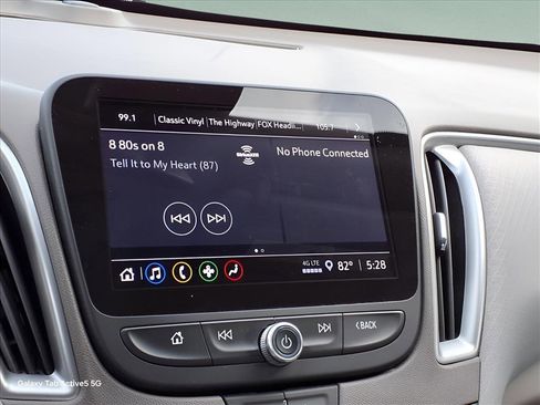 Used 2025 Chevrolet Malibu LT image 11