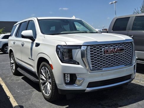 Used 2023 GMC Yukon Denali w/ Advanced Technology Package AWD/4WD image 1