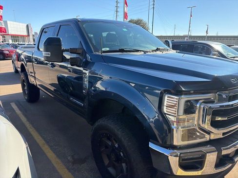 Used 2020 Ford F250 Lariat w/ Lariat Ultimate Package image 2