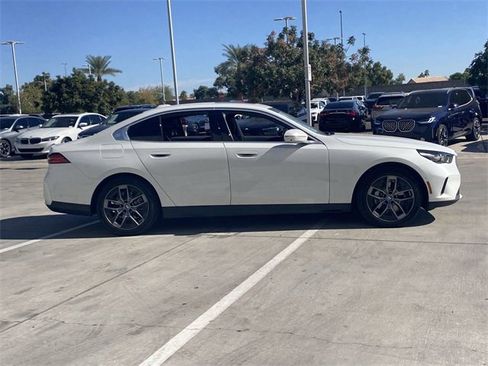 New 2026 BMW 530i w/ Premium Package image 5