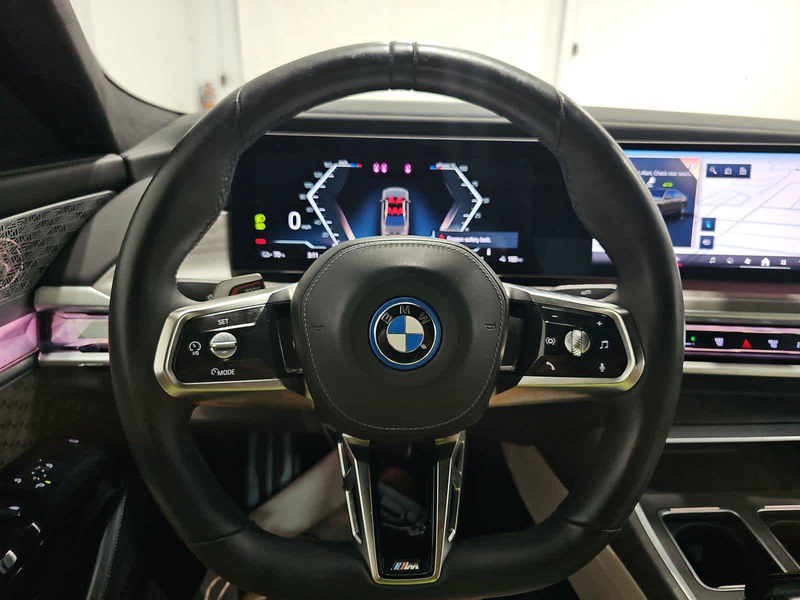Used 2023 BMW i7 xDrive60 AWD/4WD image 13