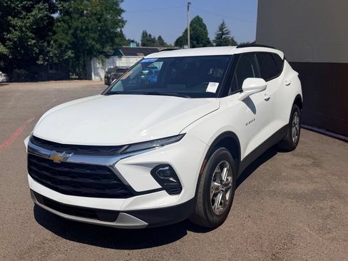 Used 2024 Chevrolet Blazer LT w/ Convenience Package FWD image 10