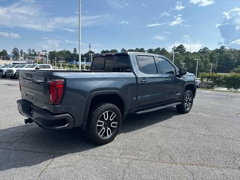 Used 2022 GMC Sierra 1500 AT4 w/ AT4 Premium Package AWD/4WD image 4