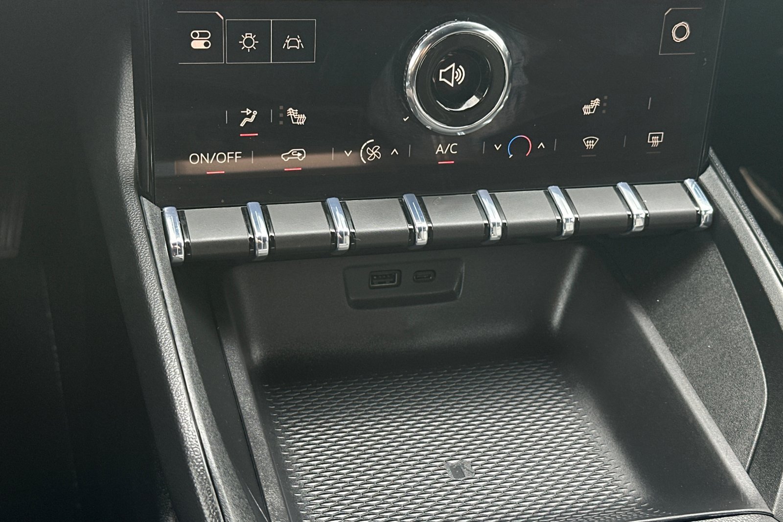 Used 2026 GMC Terrain Elevation w/ Technology Package II FWD image 26