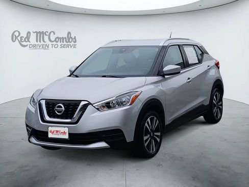 Used 2020 Nissan Kicks SV FWD image 1