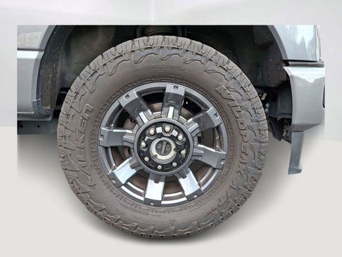 Used 2024 Ford F250 Lariat w/ Sport Appearance Package AWD/4WD image 9