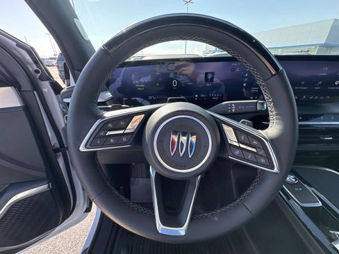 Used 2025 Buick Enclave Avenir w/ Super Cruise Package AWD/4WD image 23