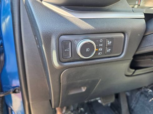 Used 2020 Ford Explorer XLT w/ Equipment Group 202A AWD/4WD image 16