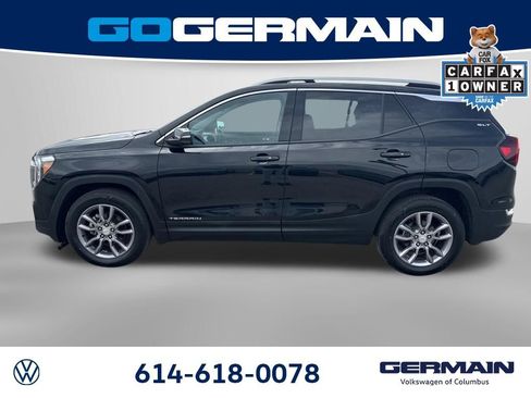 Used 2022 GMC Terrain SLT w/ Infotainment Package II AWD/4WD image 4