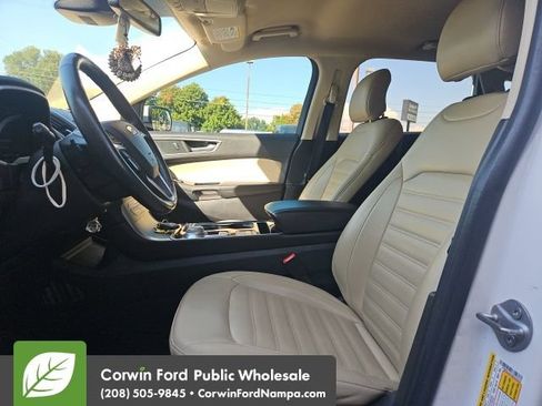 Used 2019 Ford Edge SEL w/ Equipment Group 201A AWD/4WD image 9