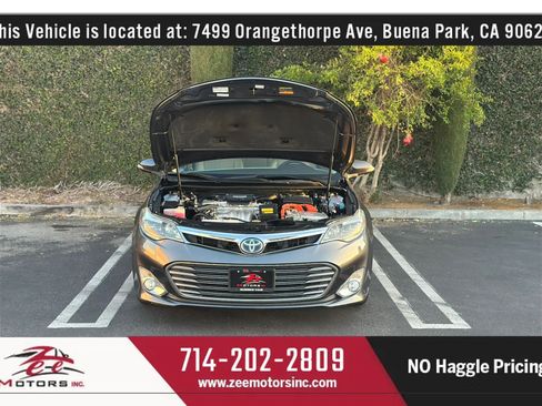 Used 2013 Toyota Avalon Limited w/ Technology Pkg FWD image 15