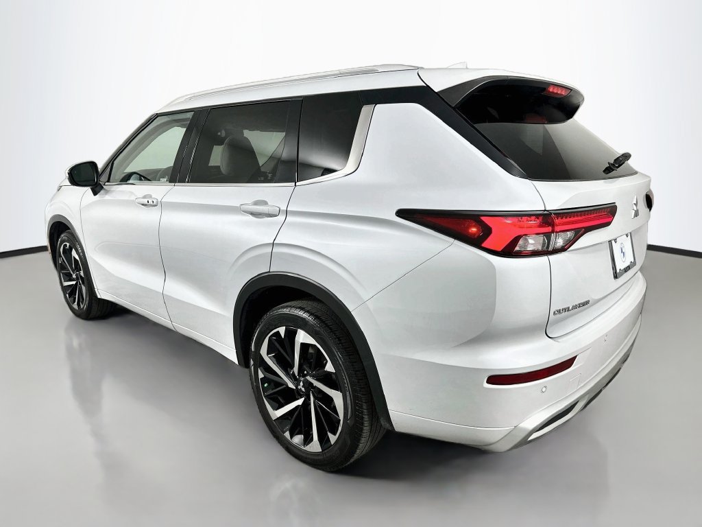 Used 2024 Mitsubishi Outlander SEL FWD image 7