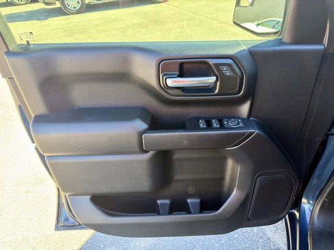 Used 2022 Chevrolet Silverado 1500 Custom image 26